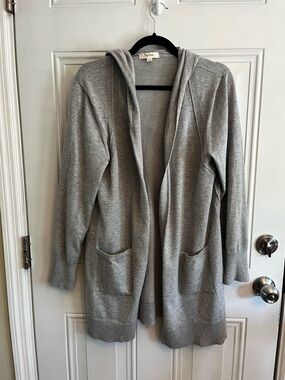 Peyton Primrose- Light Gray Hooded Open-Front Women’s Sweater Cardigan